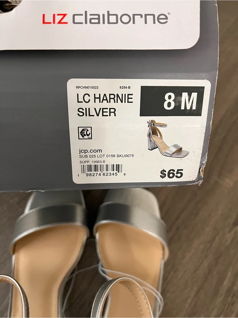 Liz Claiborne Women’s Harnie Silver Metallic Block Heel Sandals Size 8